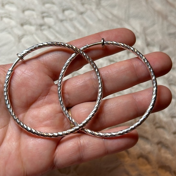 Set of 4 silver colored costume clip on earrings bundle 3 dangle and 1 hoop EUC - Picture 5 of 11